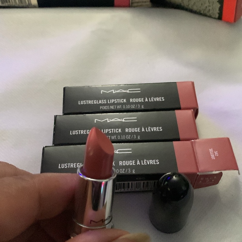 Mac 👄 Stick - Picture 3 of 3